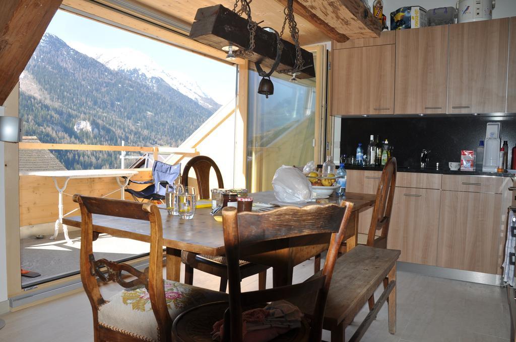 Attika Wohnung 7546 Ardez Номер фото