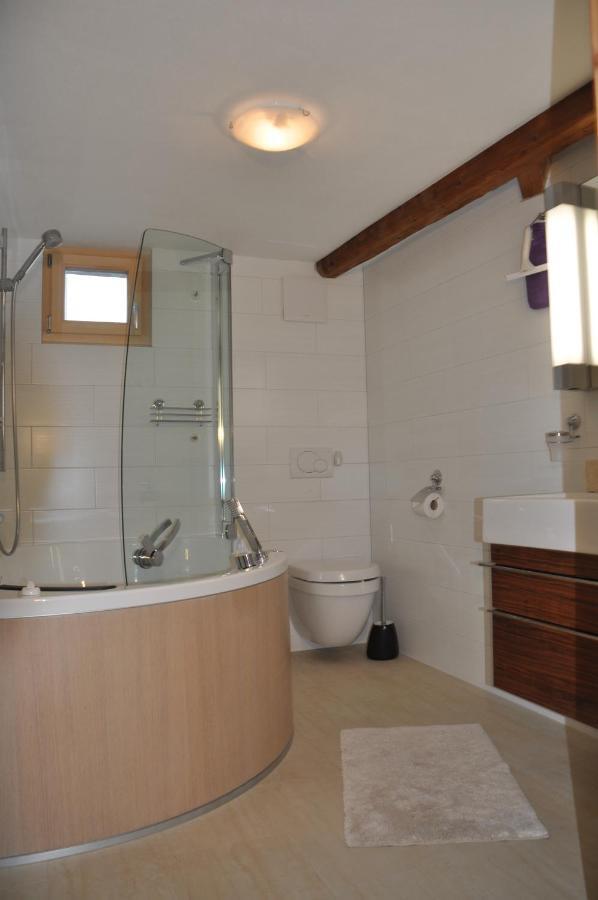 Attika Wohnung 7546 Ardez Номер фото